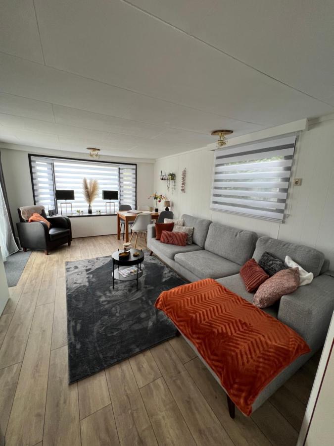 Linee In Bosrijke Omgeving